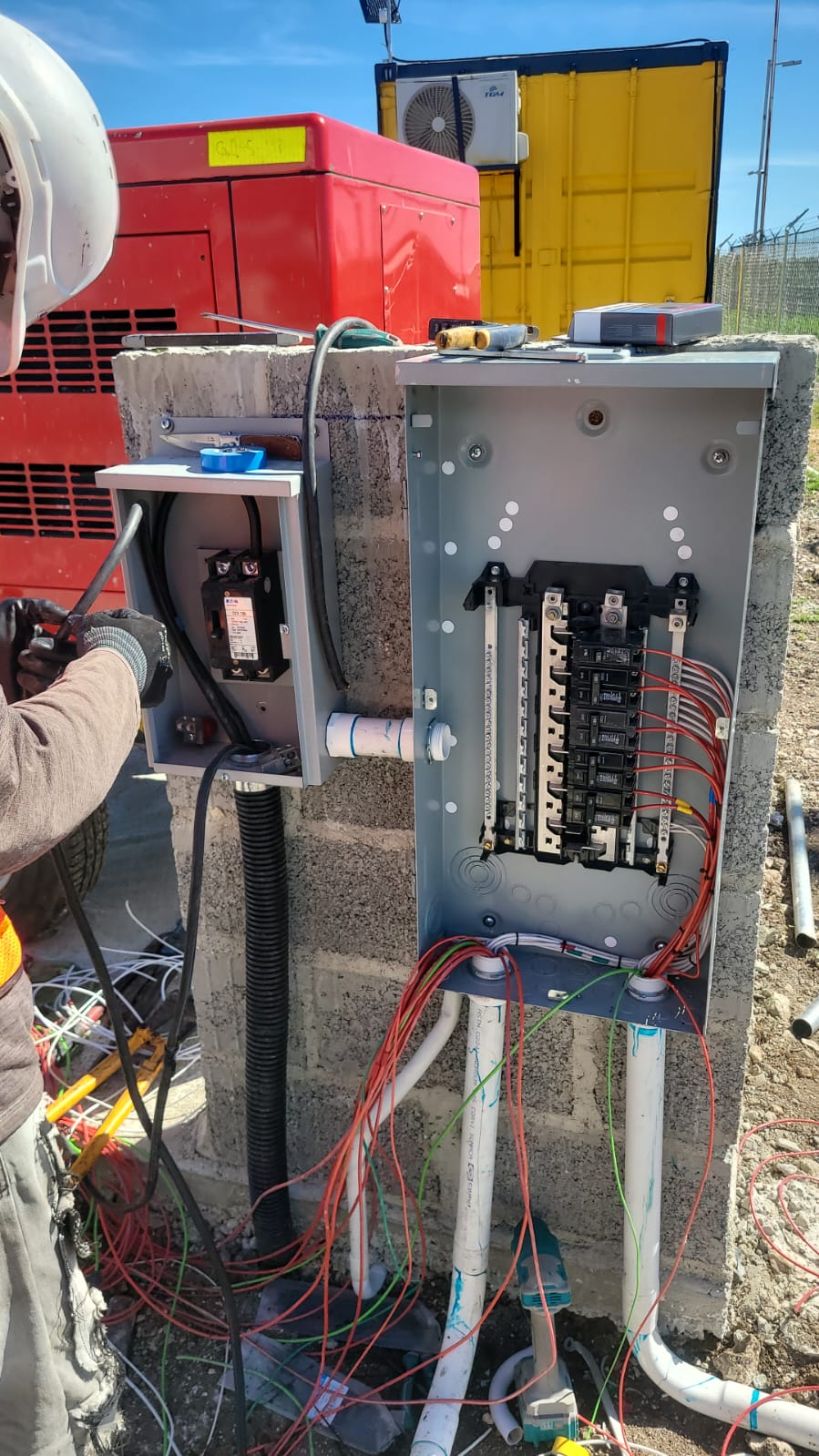 Proyecto instalación energética y agua potable en campamento provisional